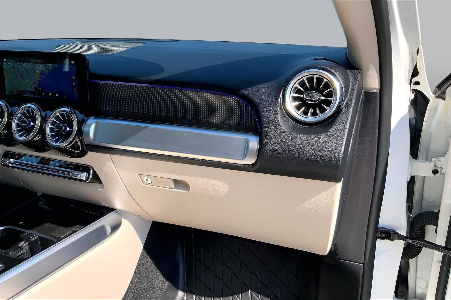 Certified 2022 Mercedes-Benz GLB 250 4MATIC image 19