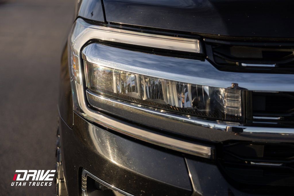 Used 2024 Ford Expedition Limited image 5