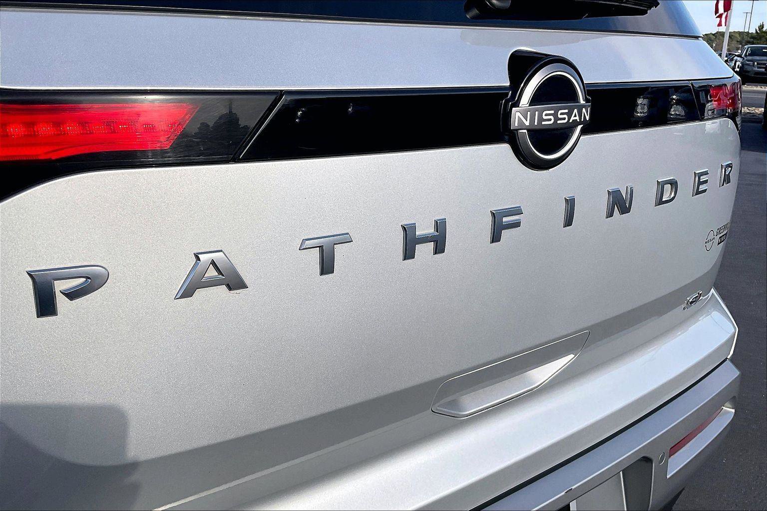 Certified 2022 Nissan Pathfinder SL image 8