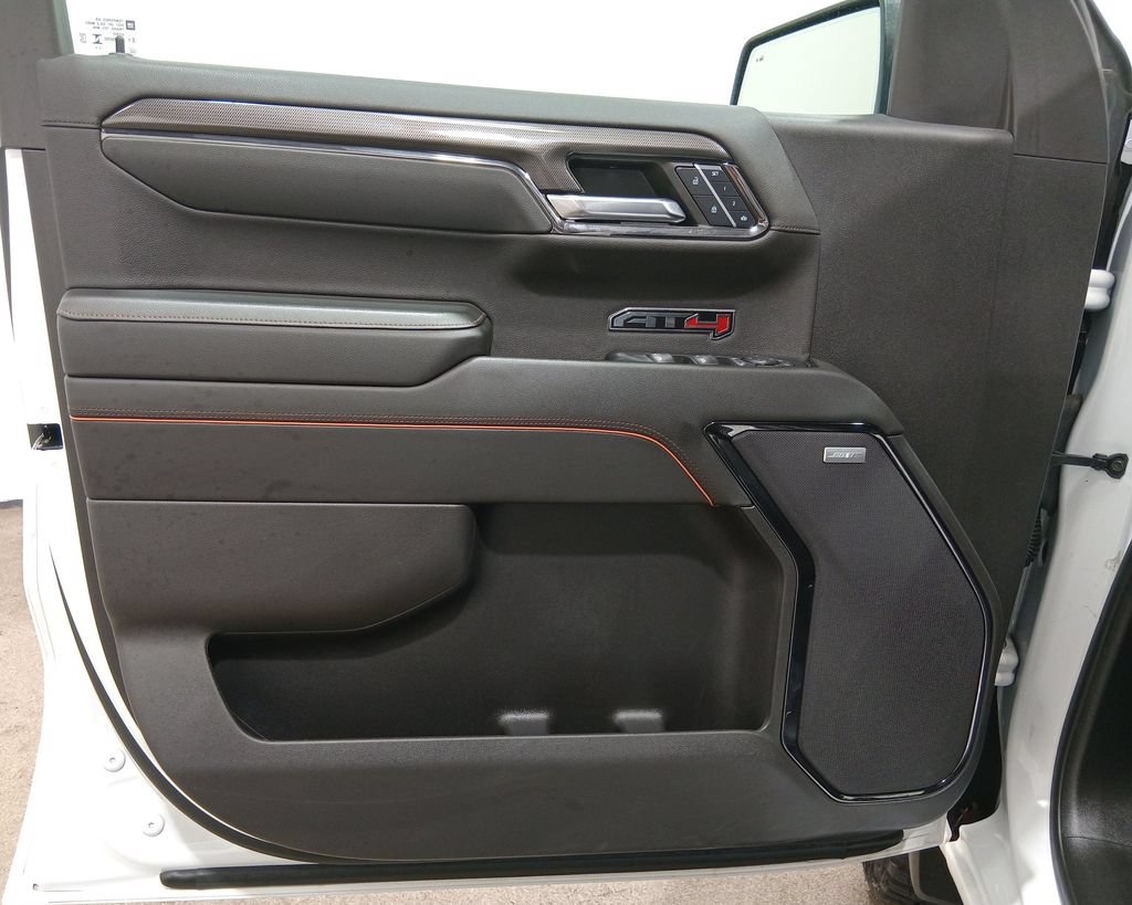 Used 2024 GMC Sierra 1500 AT4 w/ Technology Package AWD/4WD image 19