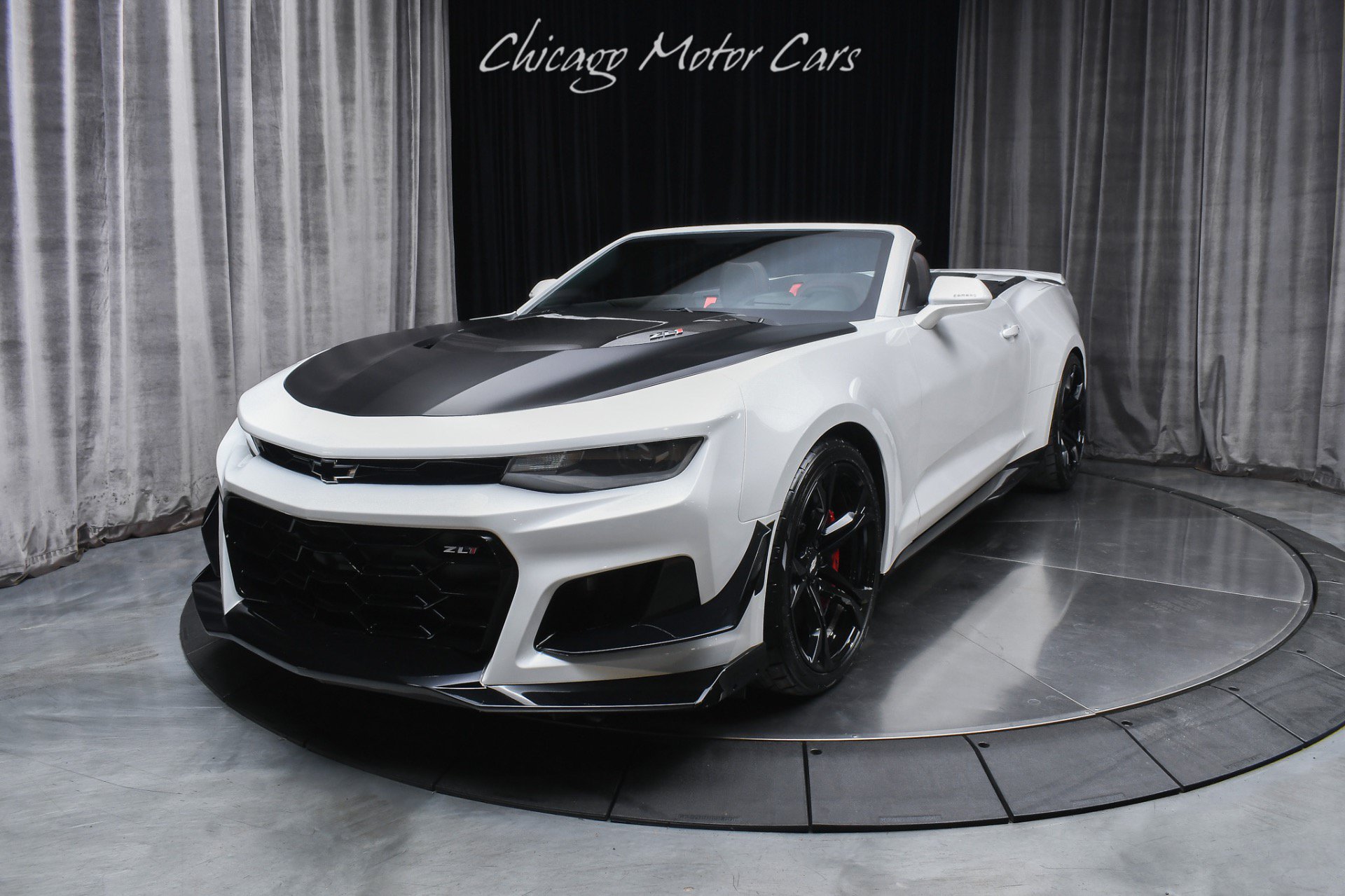 Used 2017 Chevrolet Camaro ZL1 RWD image 2