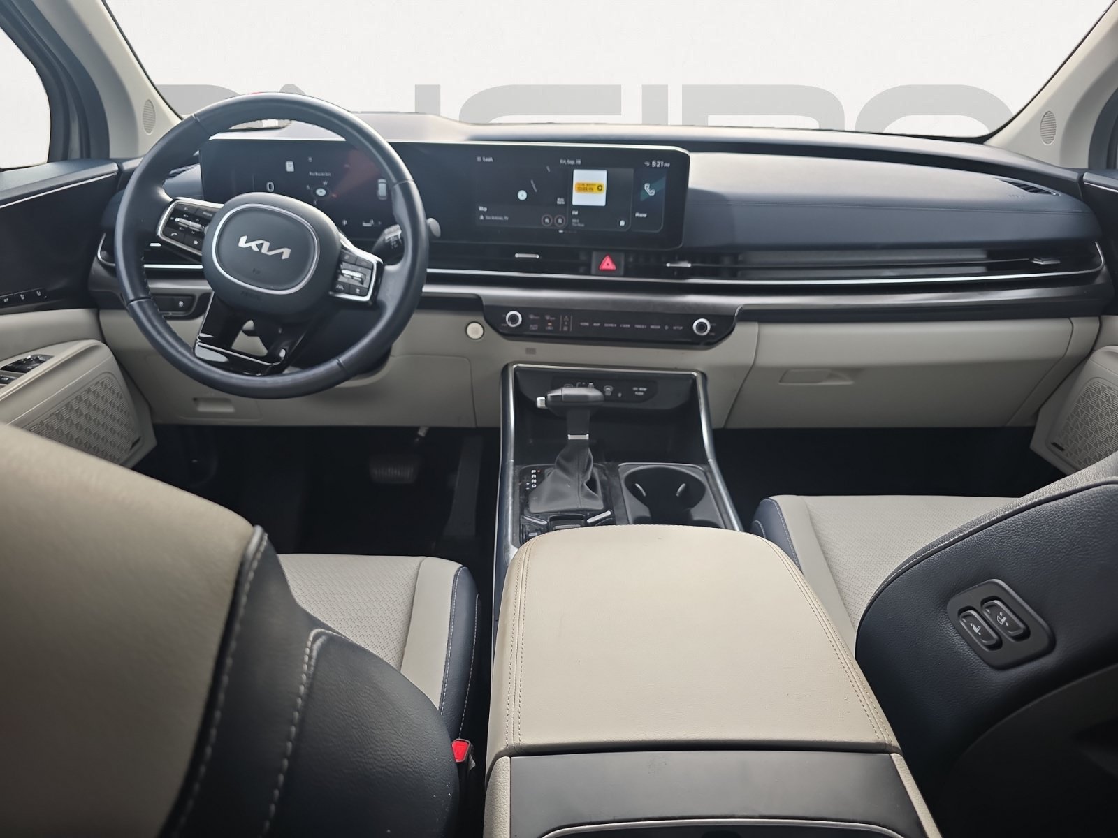 Certified 2025 Kia Carnival SX Prestige FWD image 2