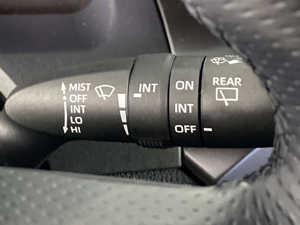 Used 2025 Toyota 4Runner SR5 AWD/4WD image 18