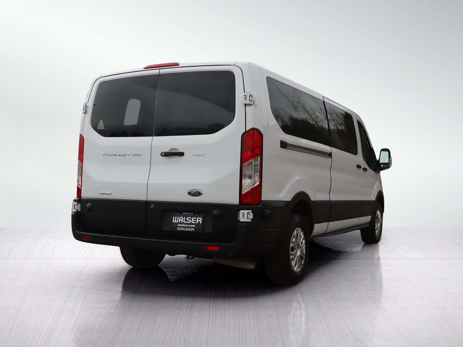 Used 2024 Ford Transit 350 XLT RWD image 5