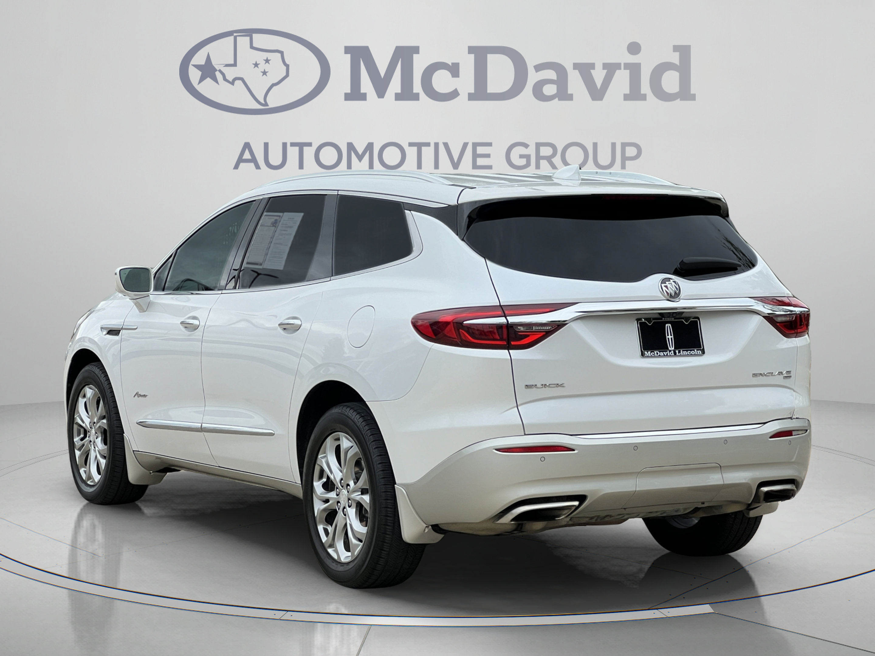Used 2018 Buick Enclave Avenir w/ Avenir Technology Package AWD/4WD image 5