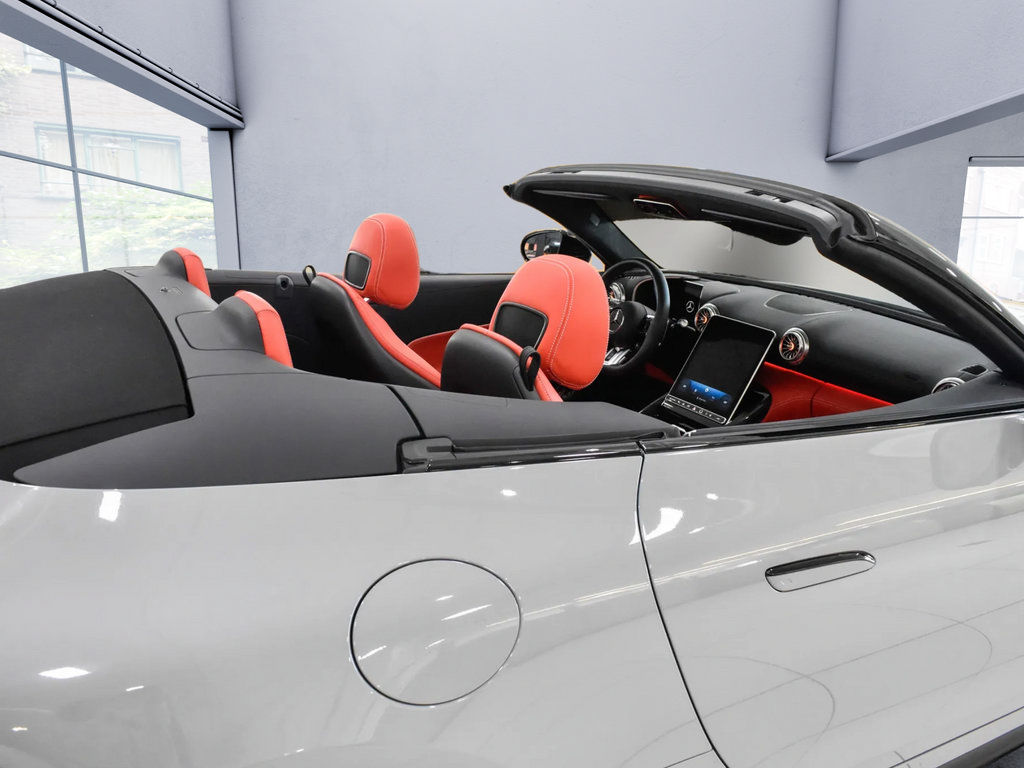 Certified 2025 Mercedes-Benz SL 63 AMG S e Performance 4MATIC image 8