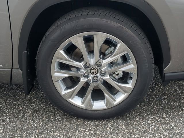 New 2026 Toyota Highlander Limited AWD/4WD image 11