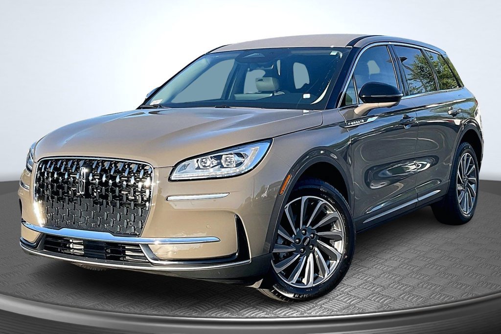 Used 2025 Lincoln Corsair Reserve FWD image 3
