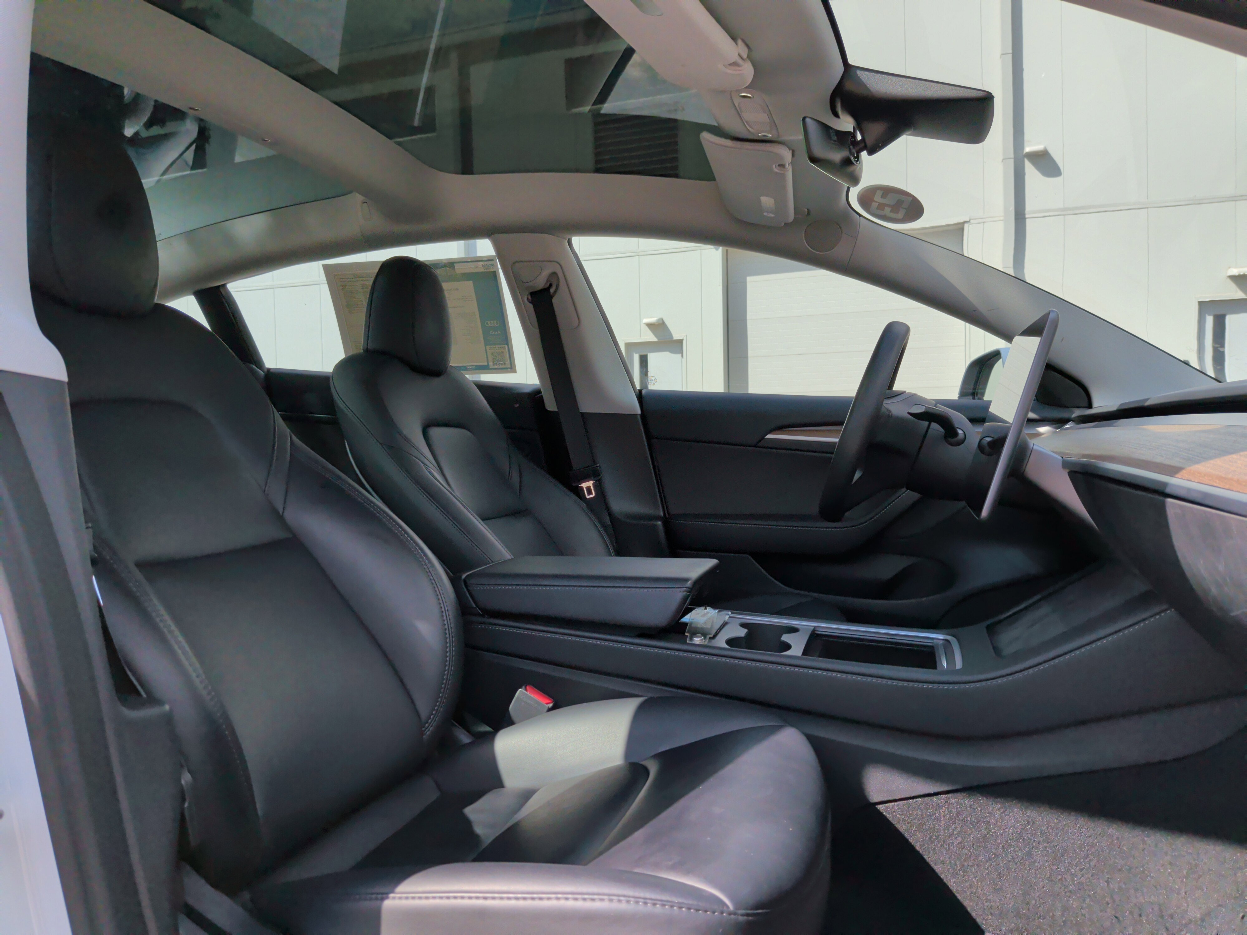 Used 2023 Tesla Model 3 Standard Range image 31