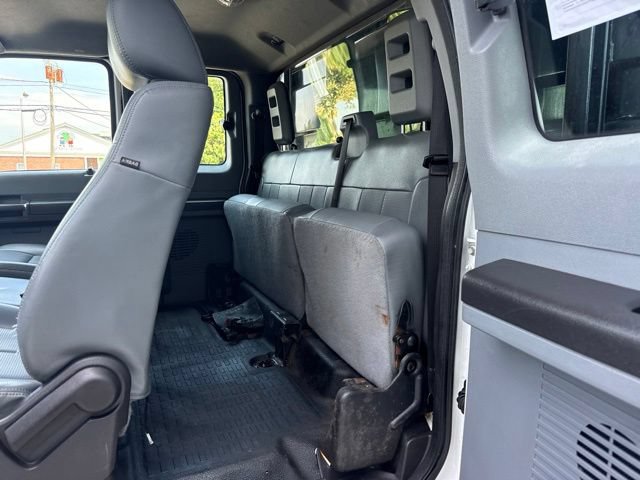 Used 2015 Ford F550 4x4 SuperCab Super Duty image 13
