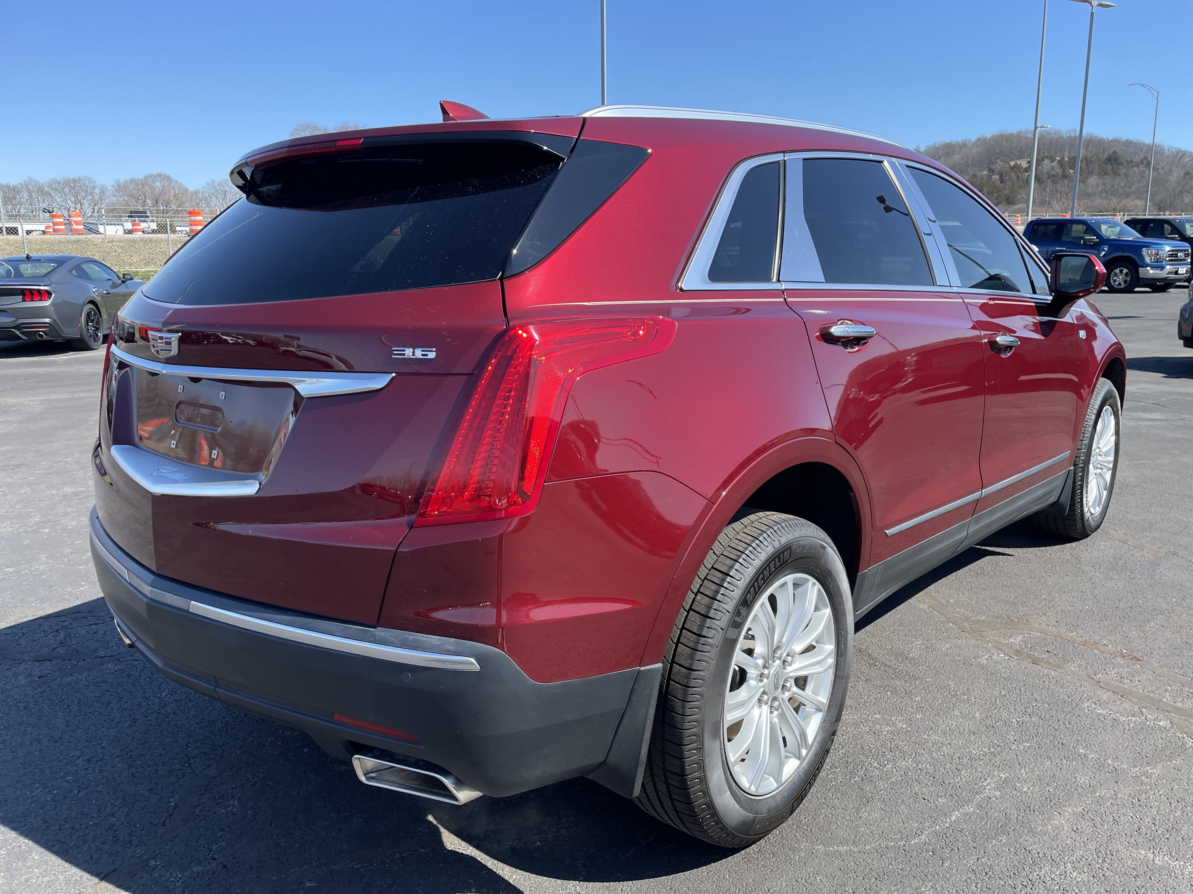 Used 2018 Cadillac XT5 FWD image 5