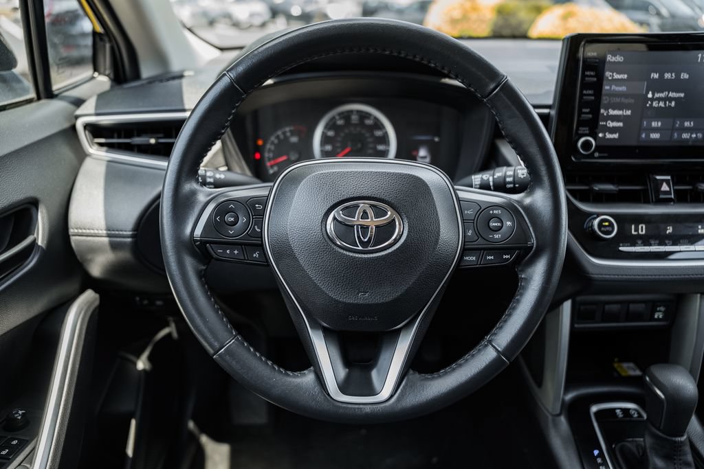 Used 2022 Toyota Corolla Cross LE AWD/4WD image 25
