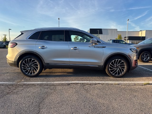 Used 2020 Lincoln Nautilus Reserve AWD/4WD image 2