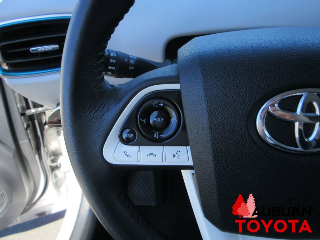 Used 2017 Toyota Prius Prime Advanced w/ Preferred Accessory Package image 12