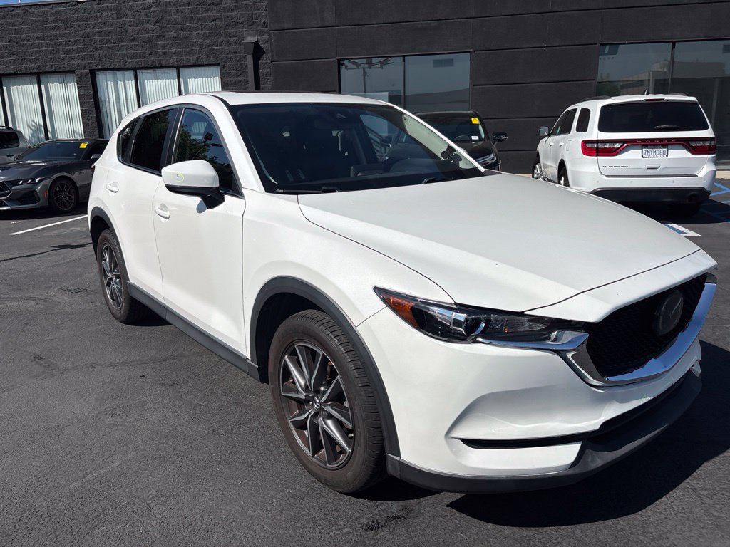 Used 2018 MAZDA CX-5 Touring w/ Preferred Equipment Package FWD image 2