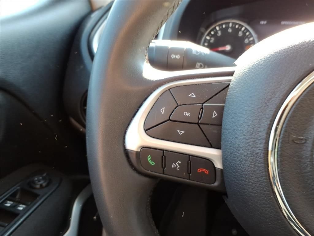 Used 2021 Jeep Renegade Latitude w/ Sun & Sound Group AWD/4WD image 19