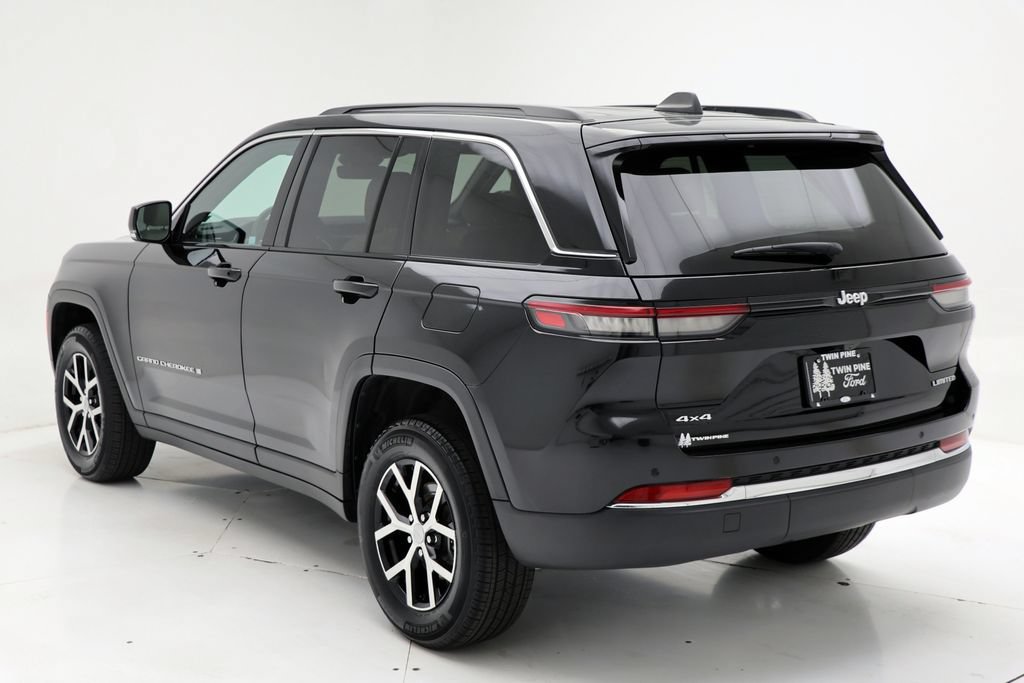 Used 2025 Jeep Grand Cherokee Limited AWD/4WD image 6