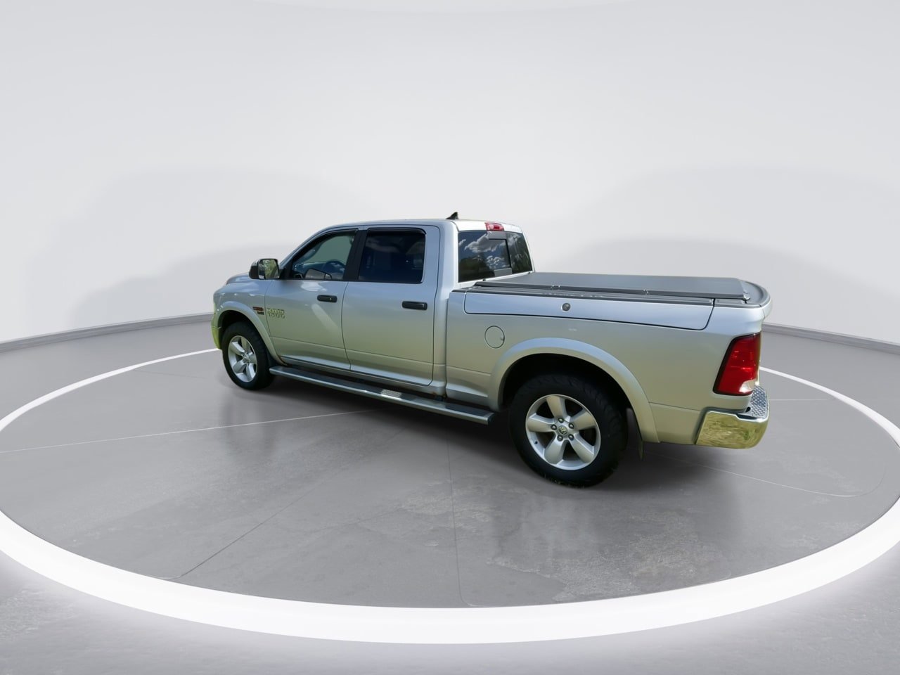Used 2014 RAM 1500 Outdoorsman AWD/4WD image 13