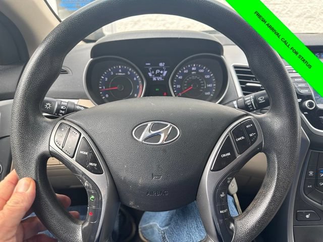 Used 2014 Hyundai Elantra SE w/ Option Group 02 FWD image 16