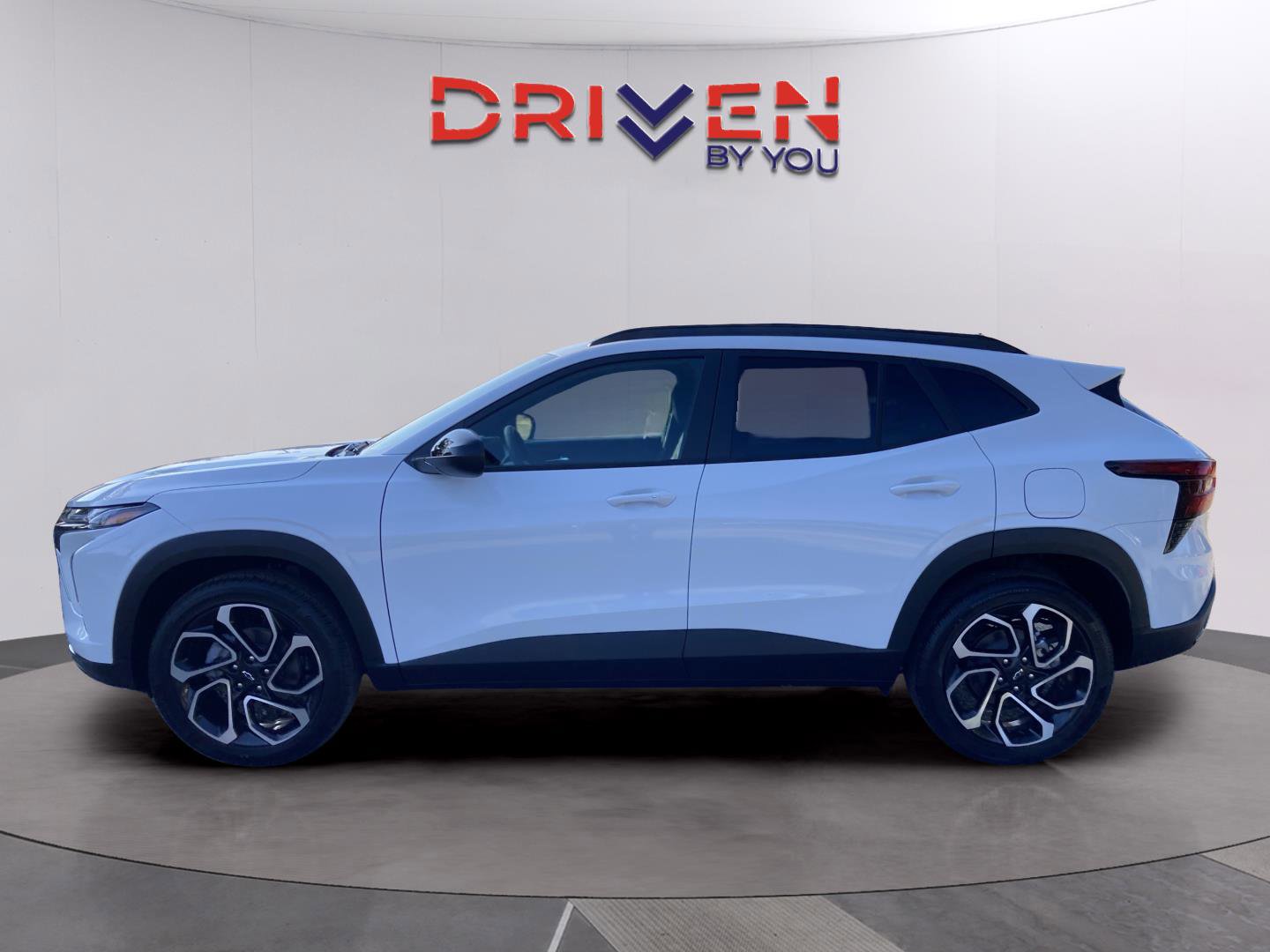 New 2026 Chevrolet Trax RS w/ Sunroof Package image 2