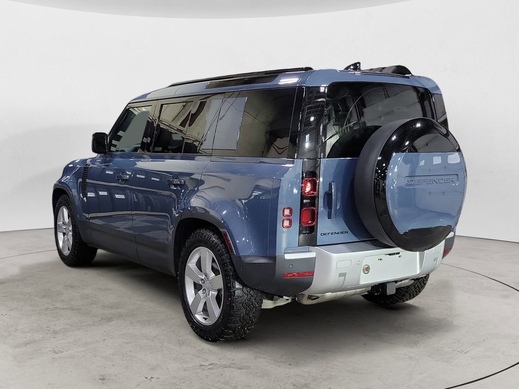 Used 2025 Land Rover Defender 110 S image 3