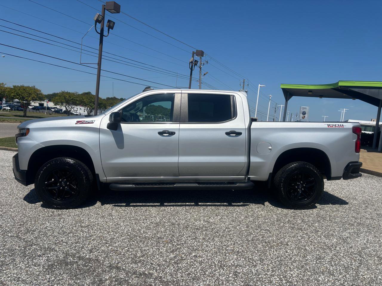Used 2020 Chevrolet Silverado 1500 LT Trail Boss AWD/4WD image 3