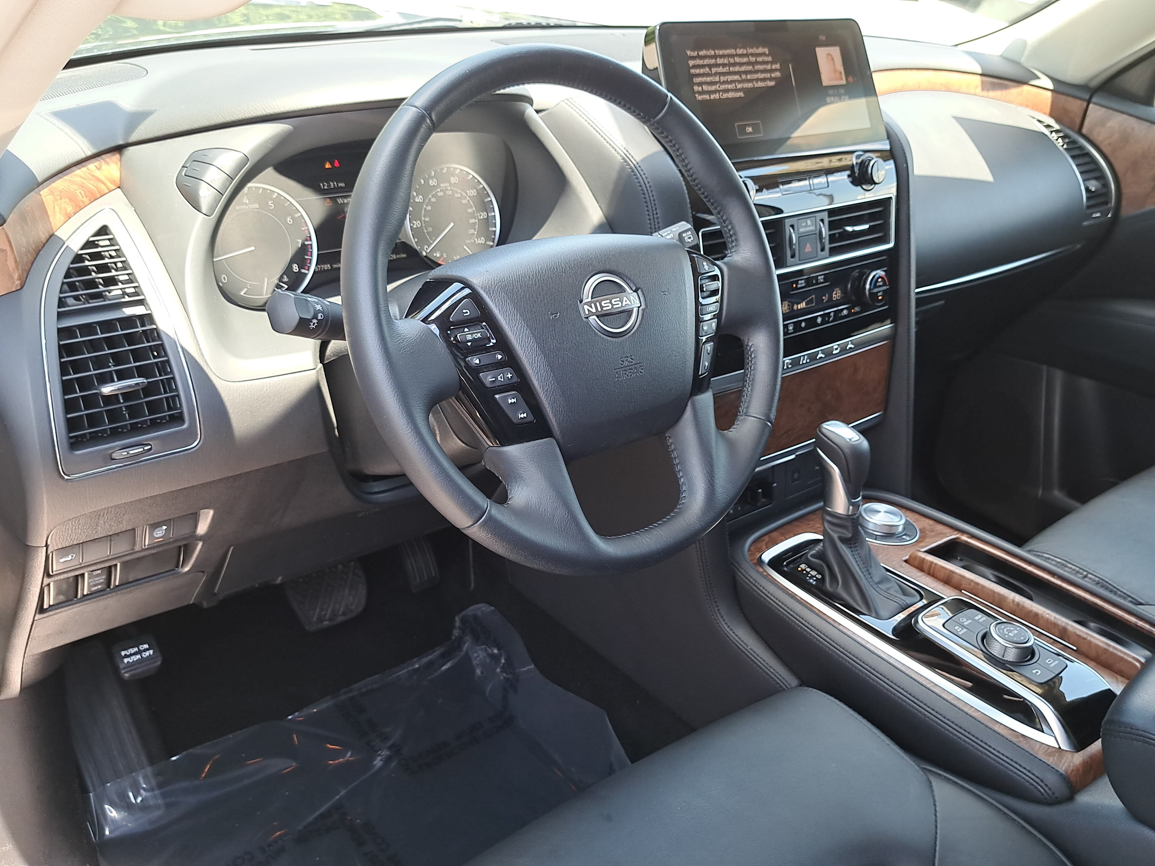 Used 2022 Nissan Armada SL AWD/4WD image 17