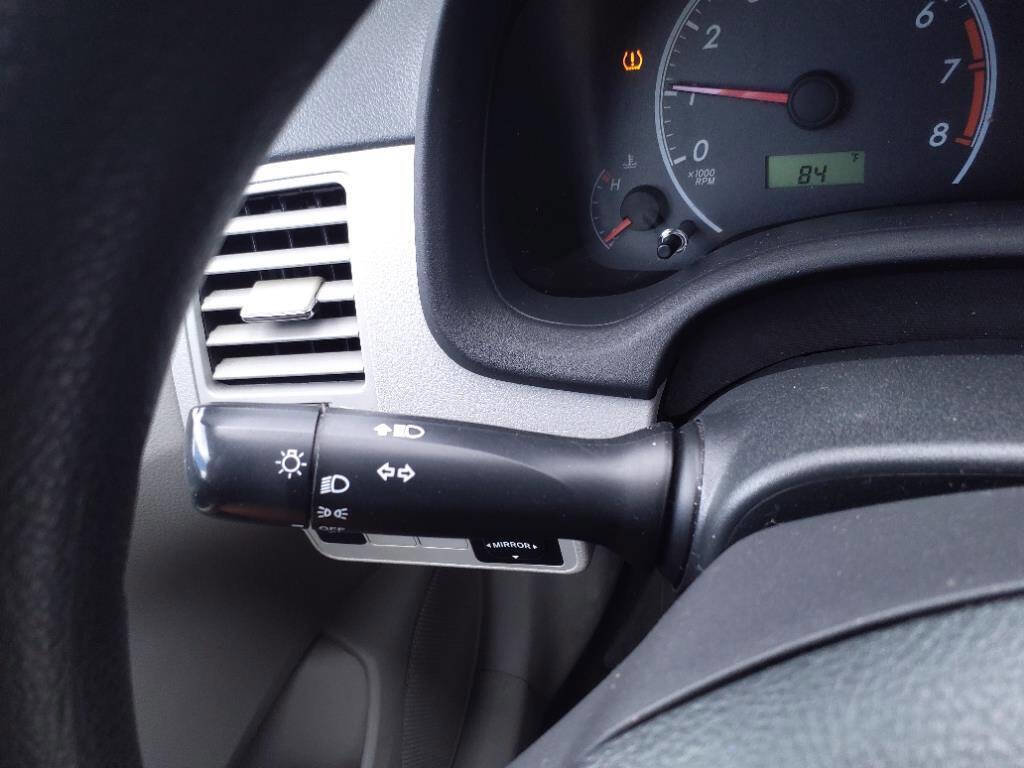 Used 2013 Toyota Corolla LE Special Edition FWD image 18