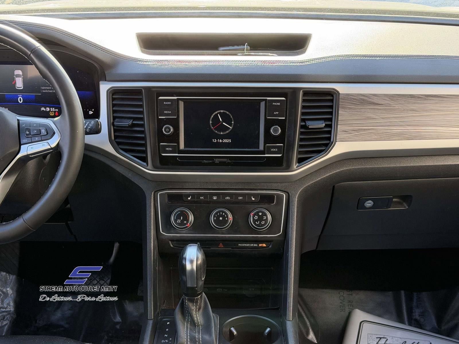 Used 2022 Volkswagen Atlas Cross Sport SE image 41