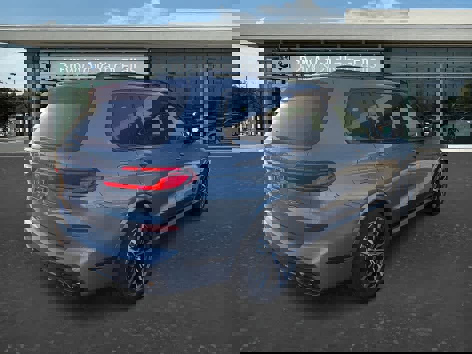 New 2026 BMW X7 M60i image 7