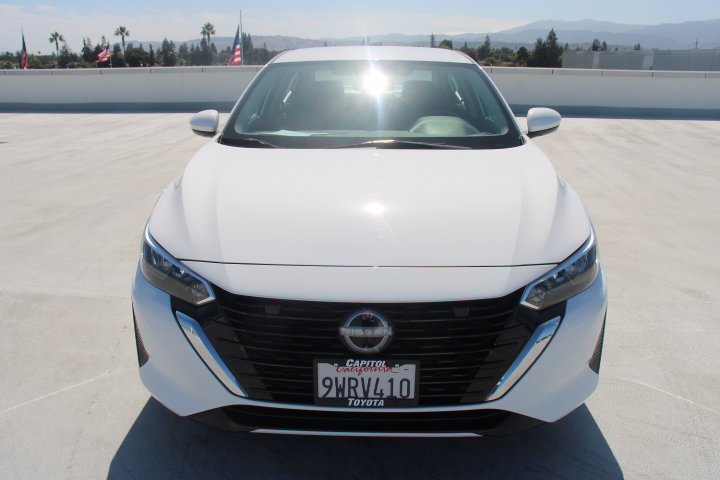 Used 2025 Nissan Sentra SV FWD image 7
