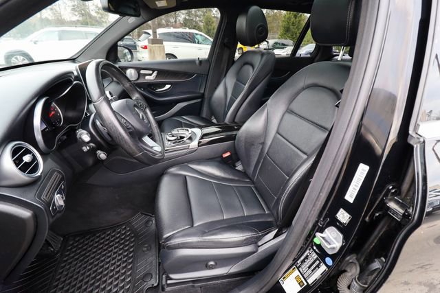 Used 2017 Mercedes-Benz GLC 300 4MATIC image 30