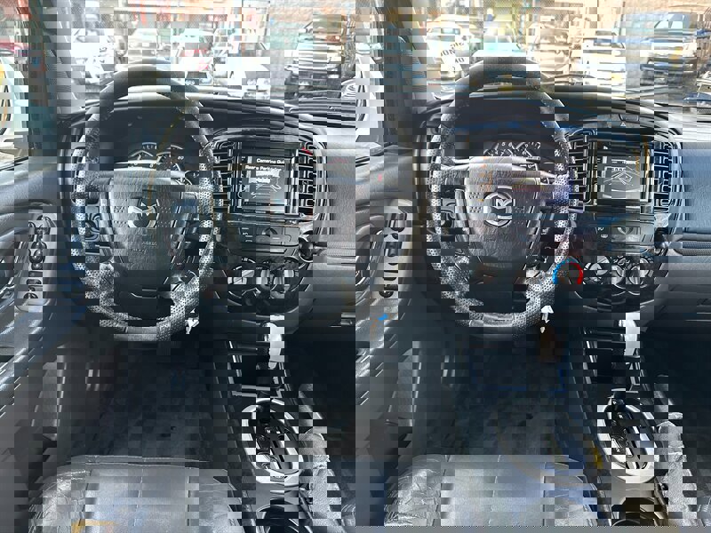 Used 2005 MAZDA Tribute s w/ Package 3 image 16