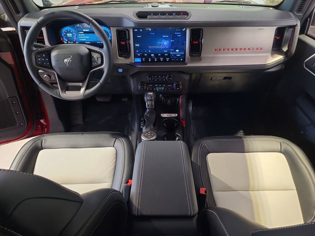 New 2026 Ford Bronco Outer Banks w/ Sasquatch Package image 11