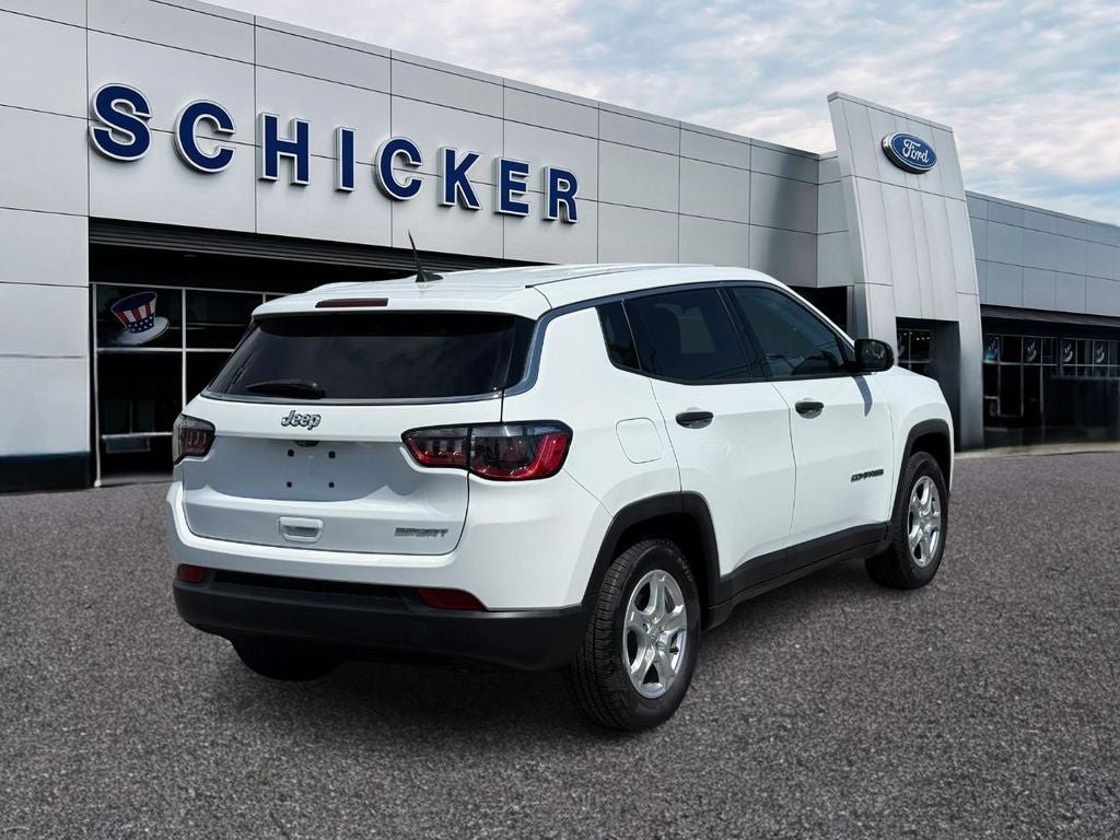 Used 2022 Jeep Compass Sport FWD image 2