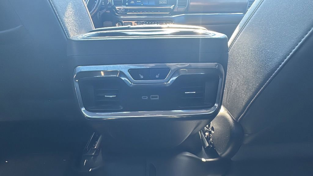Used 2024 Chevrolet Silverado 2500 High Country w/ High Country Premium Package image 24