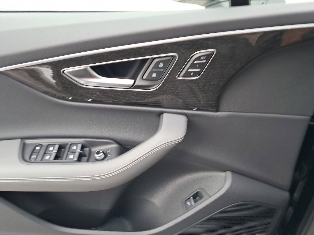 New 2025 Audi Q7 3.0T Premium Plus image 17