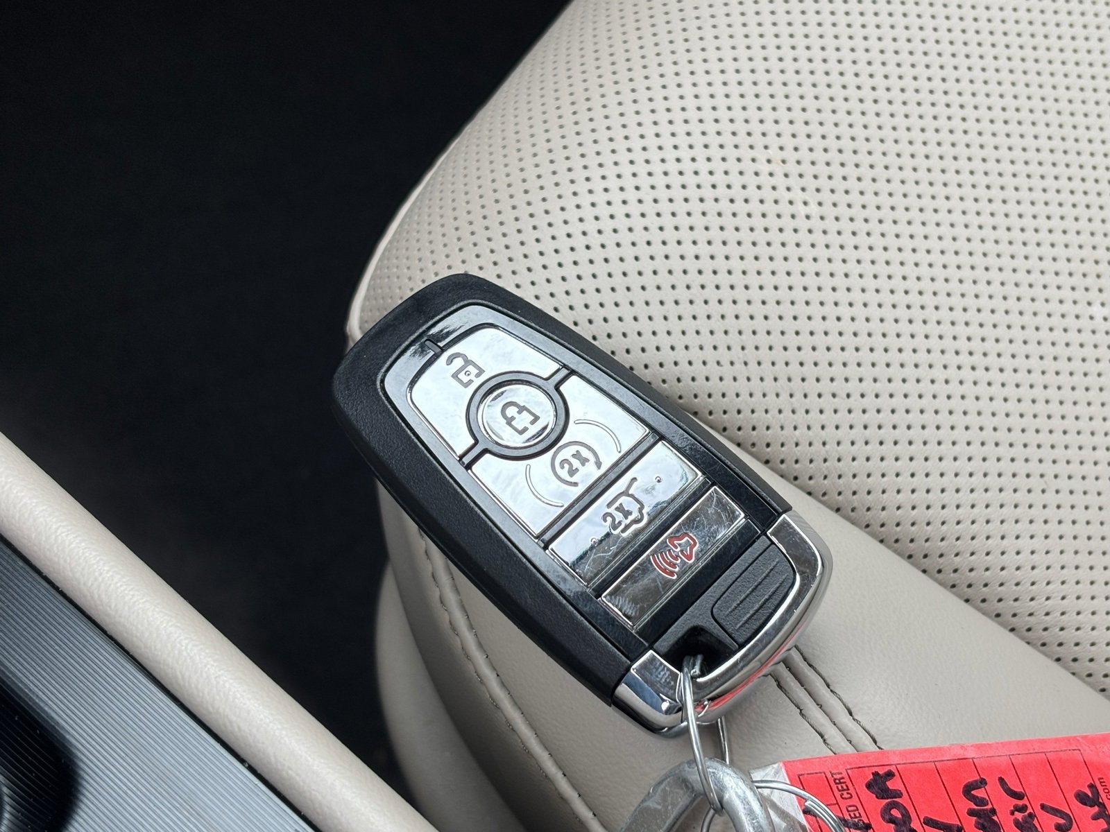 Used 2024 Lincoln Corsair Reserve image 26