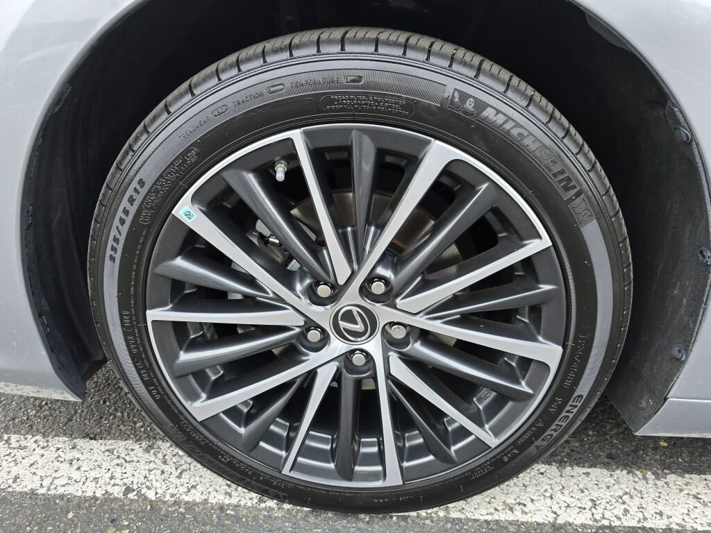 Used 2022 Lexus ES 250 w/ Premium Package image 10