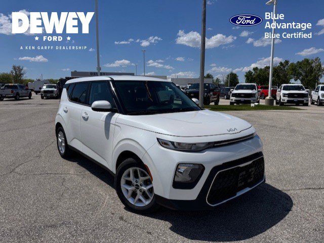 Used 2022 Kia Soul LX w/ Technology Package FWD image 1