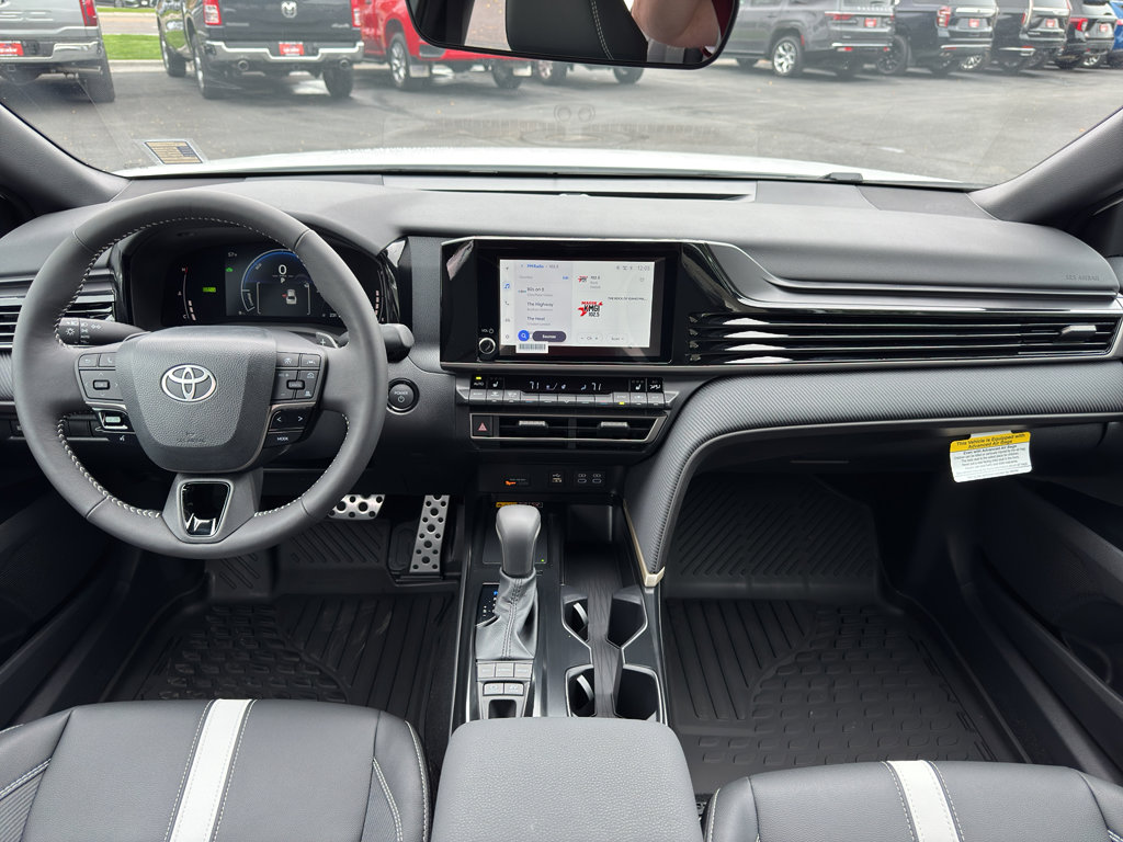 New 2026 Toyota Camry Hybrid image 12