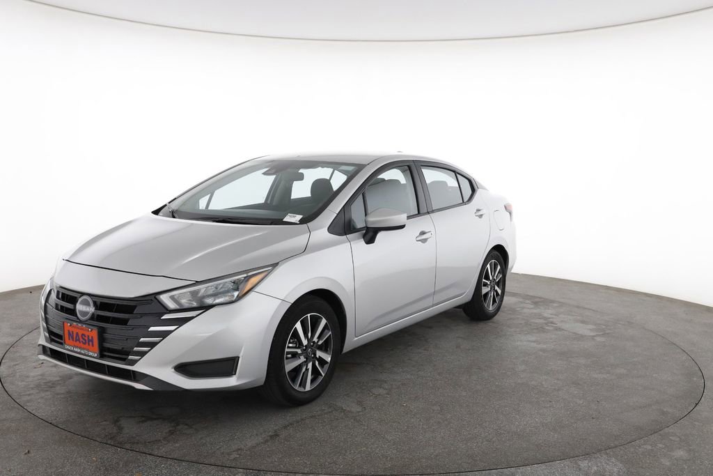 Used 2025 Nissan Versa SV image 5