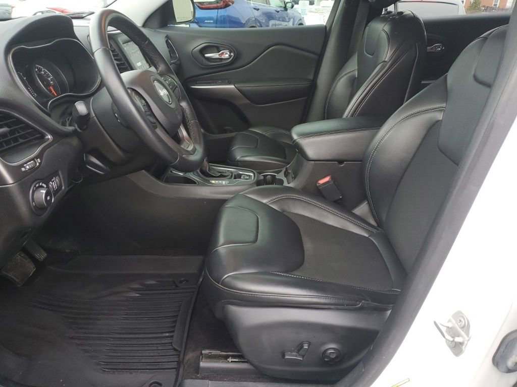 Used 2019 Jeep Cherokee Latitude Plus image 20