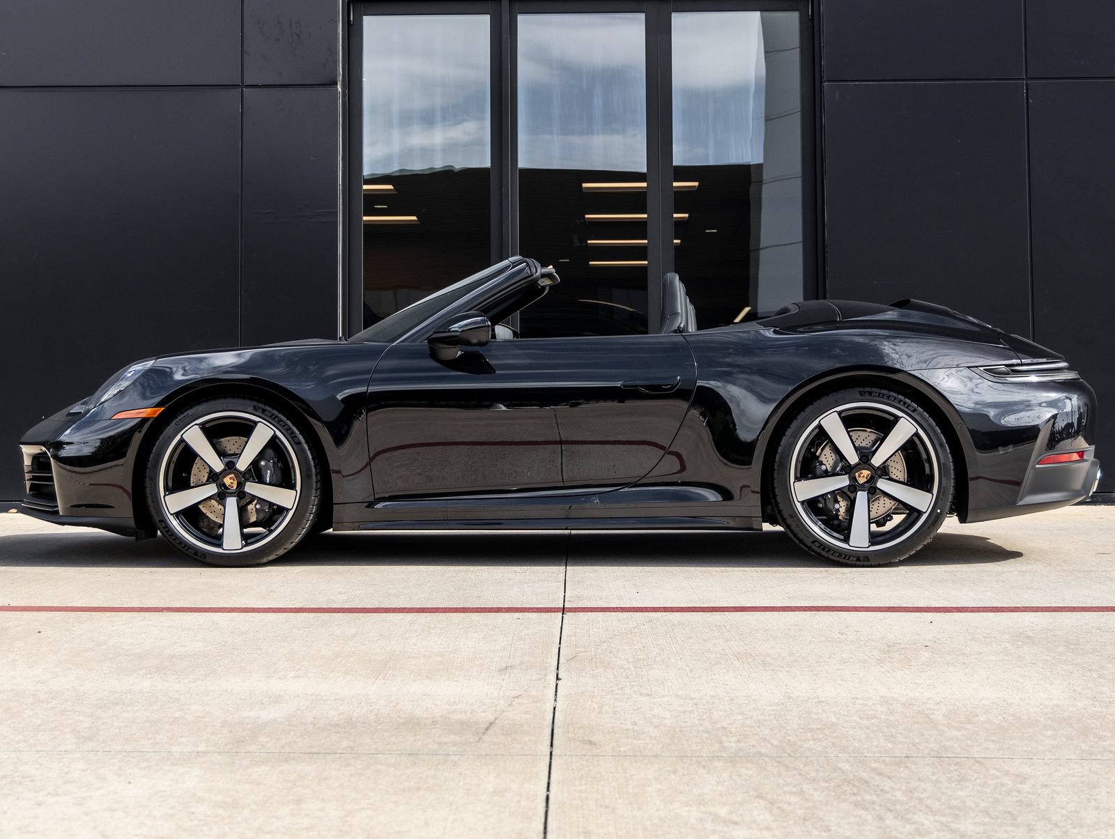 Certified 2026 Porsche 911 Carrera RWD image 2