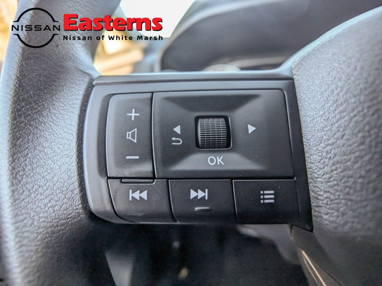 New 2025 Nissan Rogue S image 27