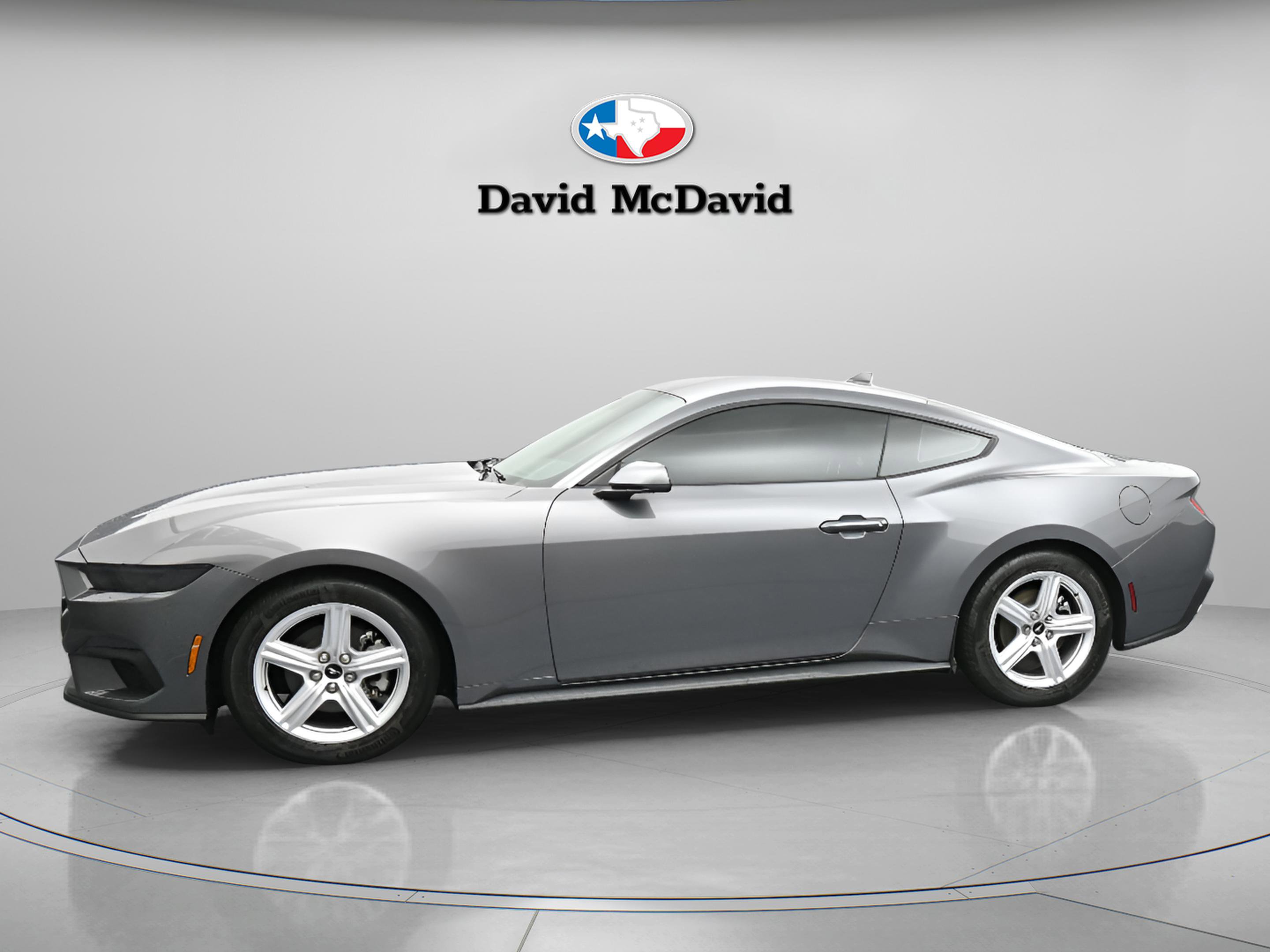 Used 2025 Ford Mustang EcoBoost image 5