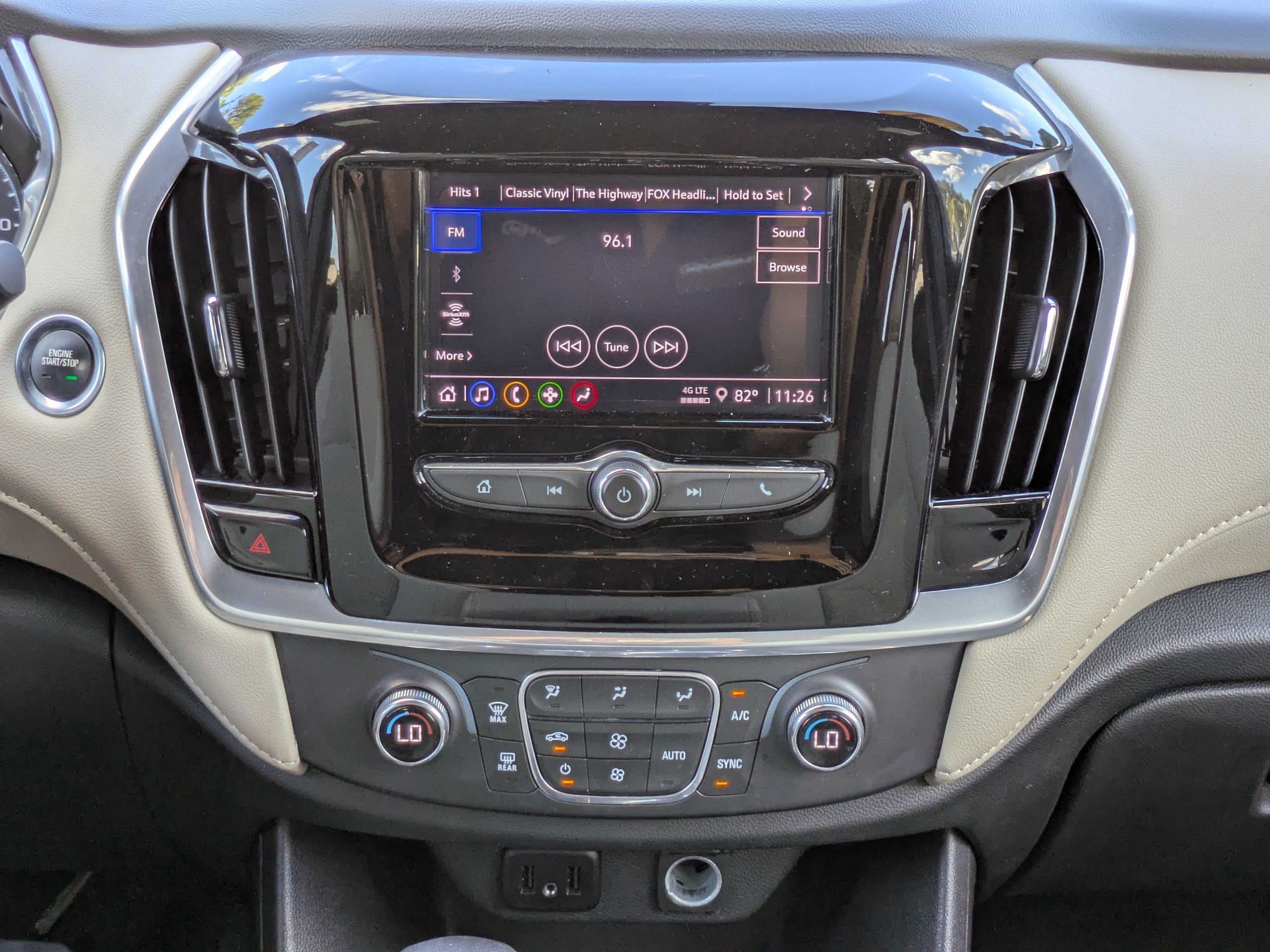 Used 2022 Chevrolet Traverse LS FWD image 20