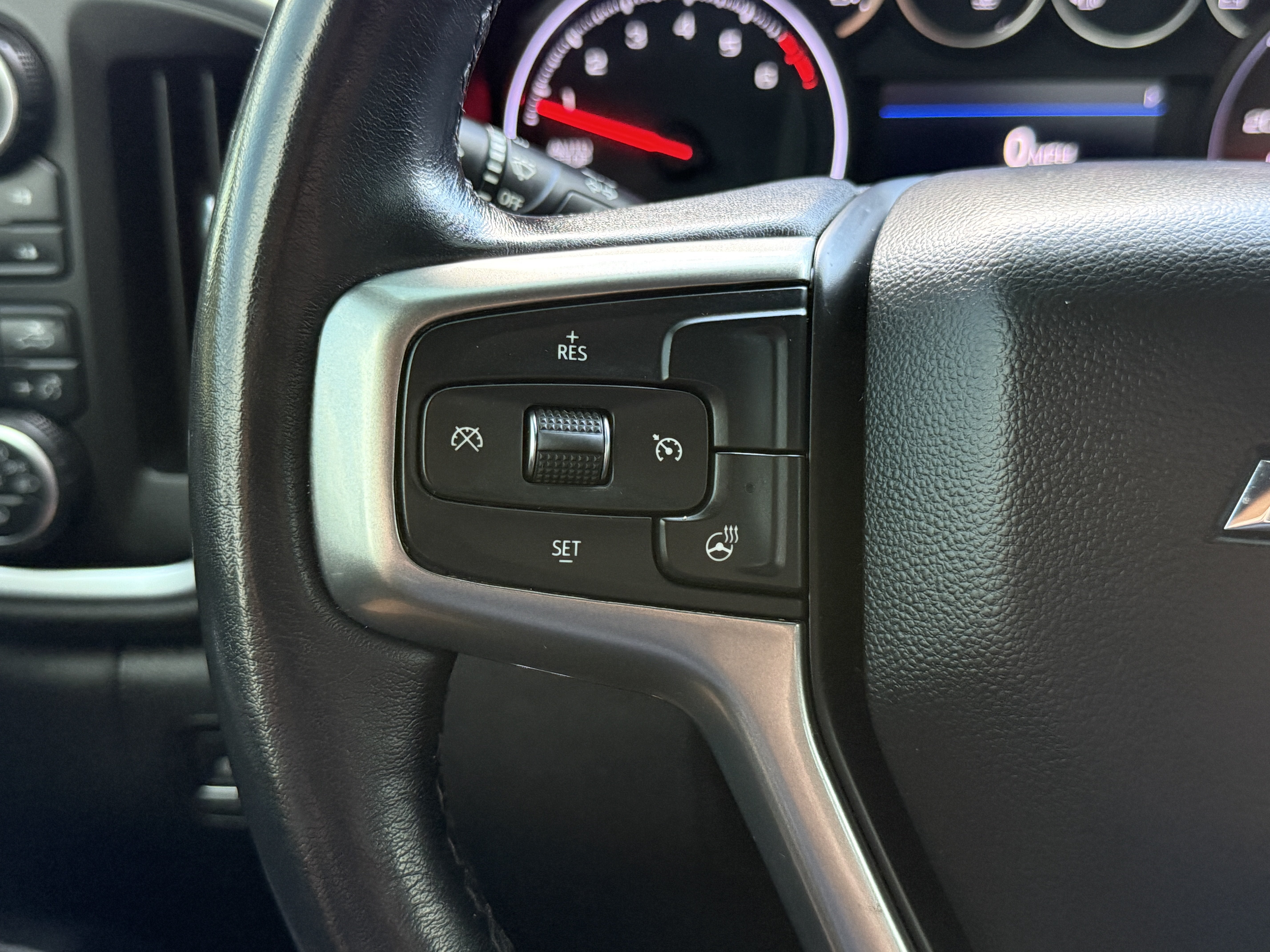 Used 2021 Chevrolet Silverado 1500 LTZ AWD/4WD image 25