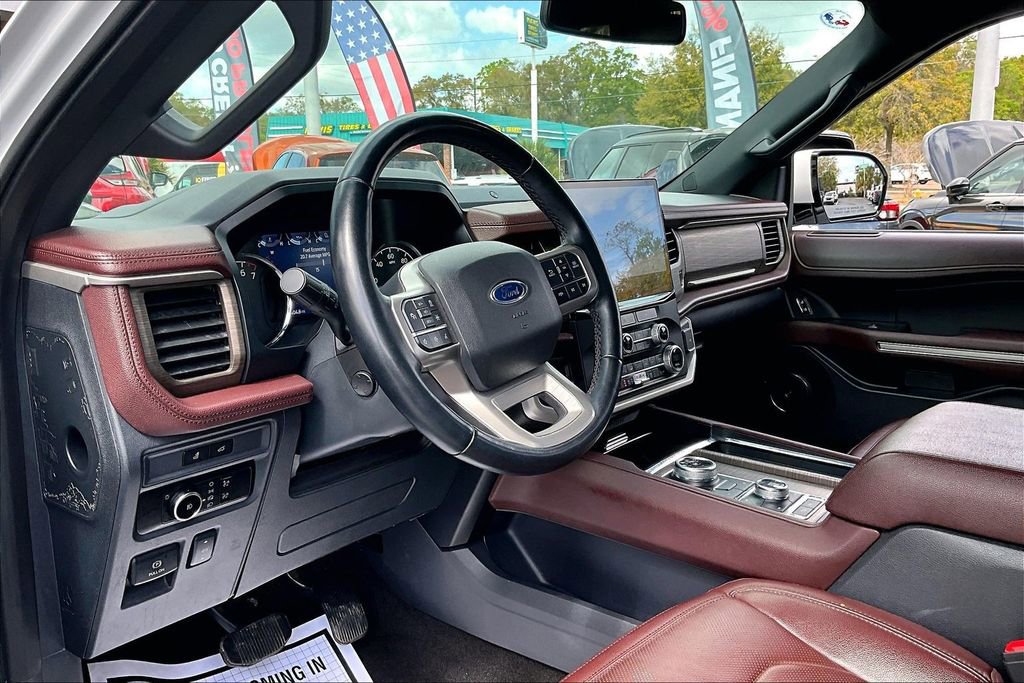 Used 2023 Ford Expedition Limited image 16