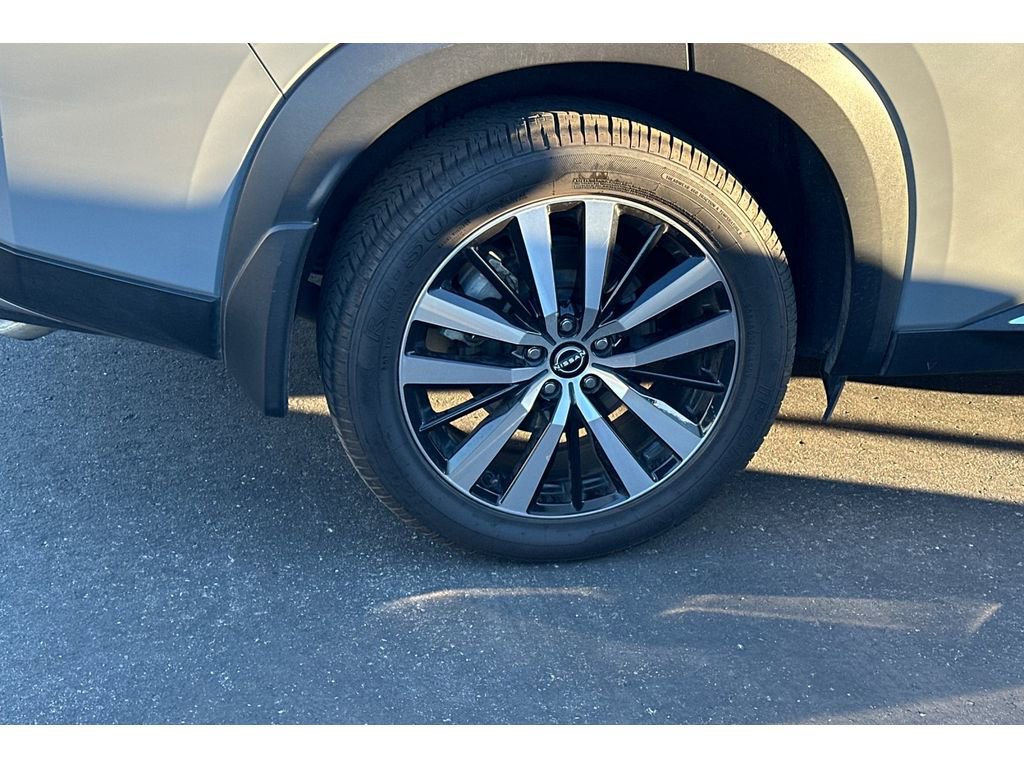 Used 2023 Nissan Pathfinder Platinum image 7